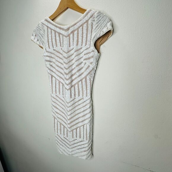 NWT Dress The Population White & Nude Sequin Aztec Print Open Back Cap Sleeve S - Picture 4 of 14